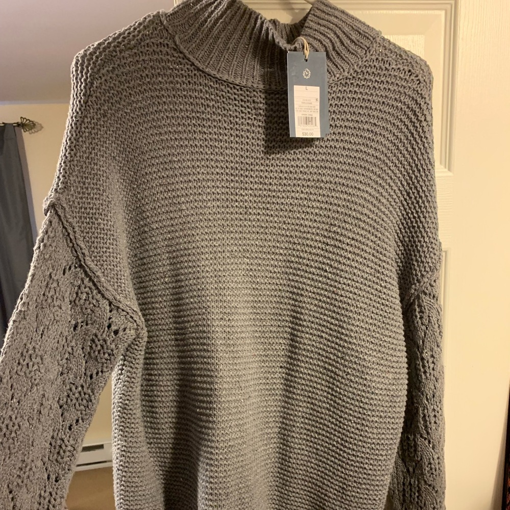 Universal thread sweater
